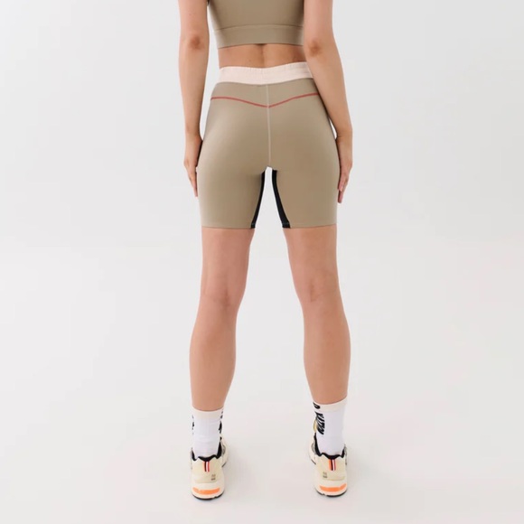 PE NATION UNDEFEATED BIKE SHORT IN PEARLED IVORY XS - Picture 4 of 7